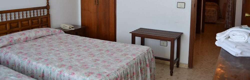Habitación cuádruple con vista al mar