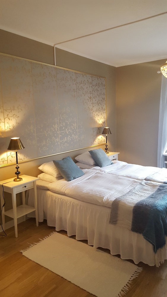 Junior Double Room, 1 Bedroom, Bathtub photo 1