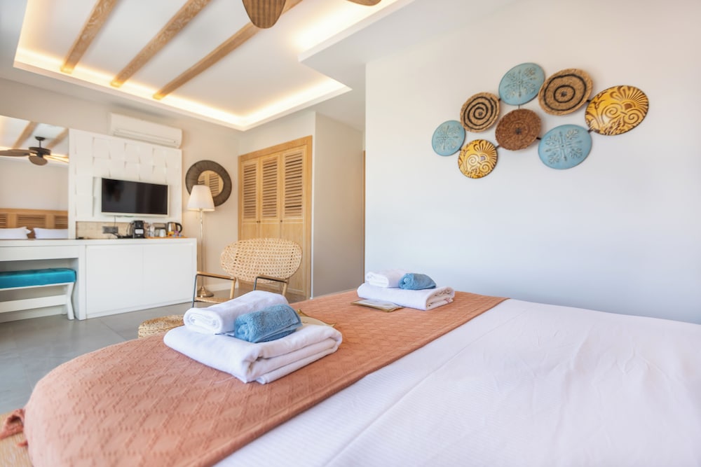 Classic Room, Partial Sea View - Photo 2