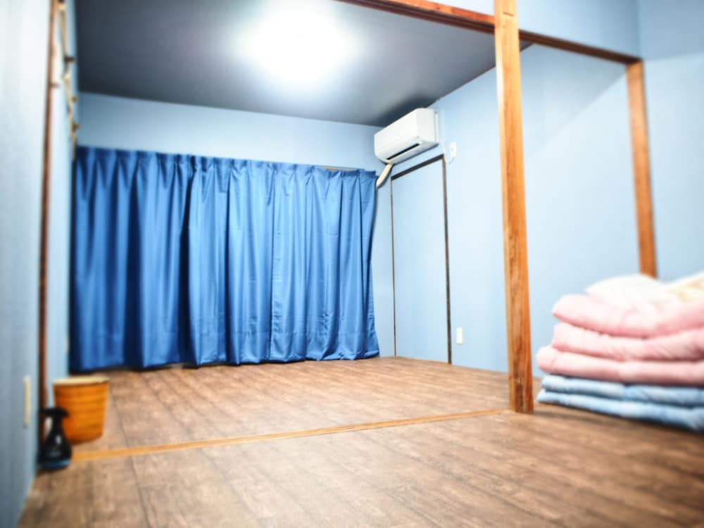 Bed in 4-Bed Mixed Dormitory Room photo 1