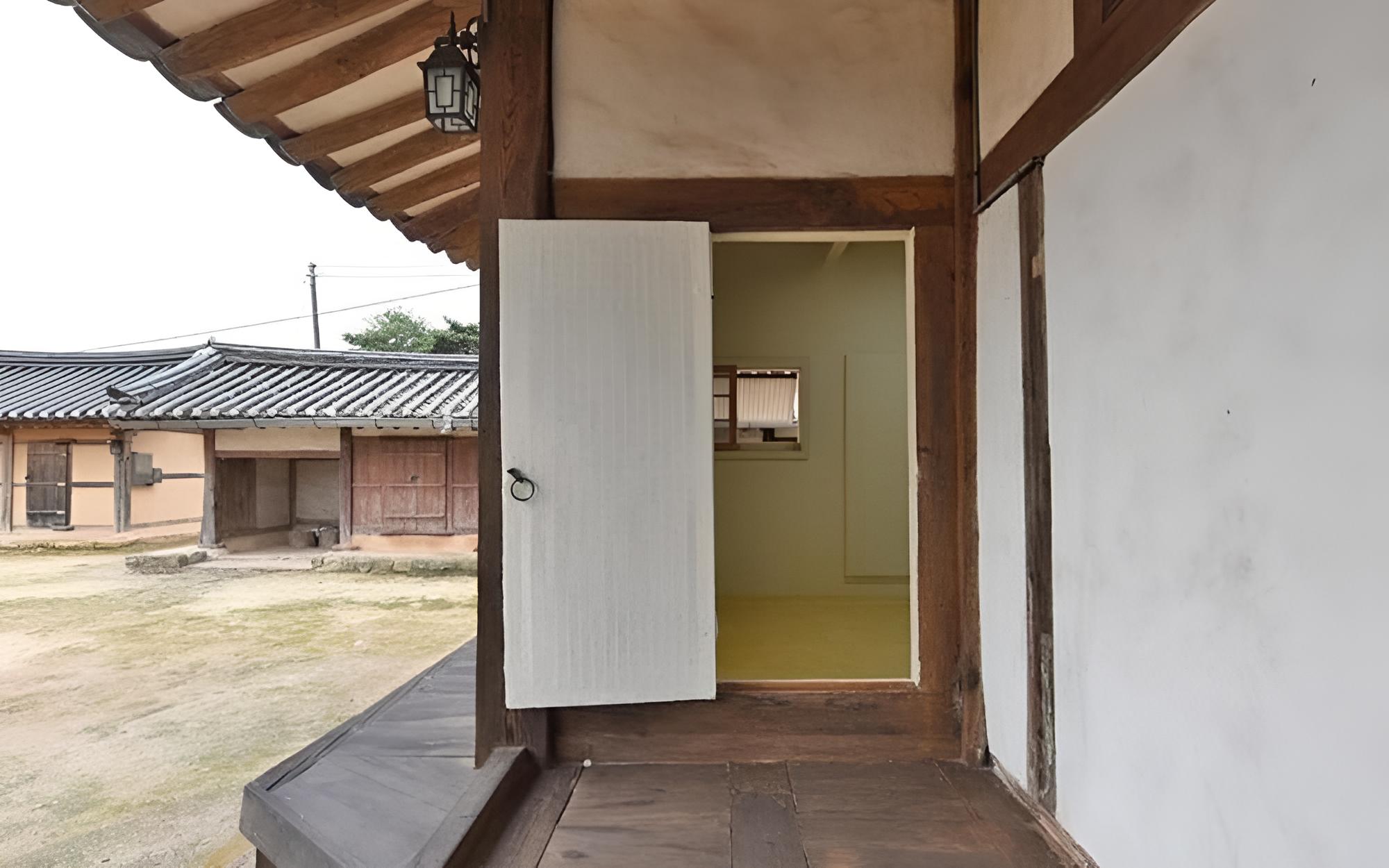 Room (Jungsarangbang) - Photo 3