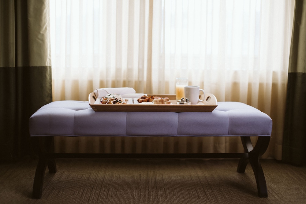 Studio Suite, 1 King Bed (Marlene Dietrich King) - Photo 2