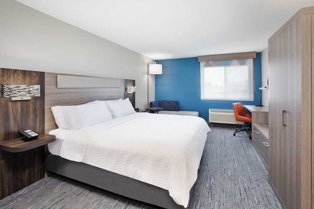 Standard Room, 1 King Bed - Photo 3