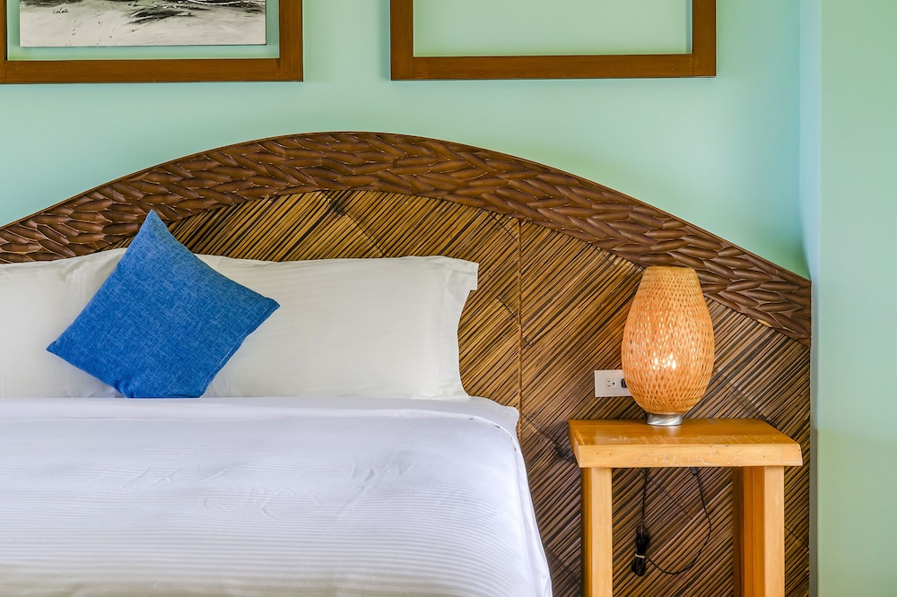 Ocean View King Room photo 2
