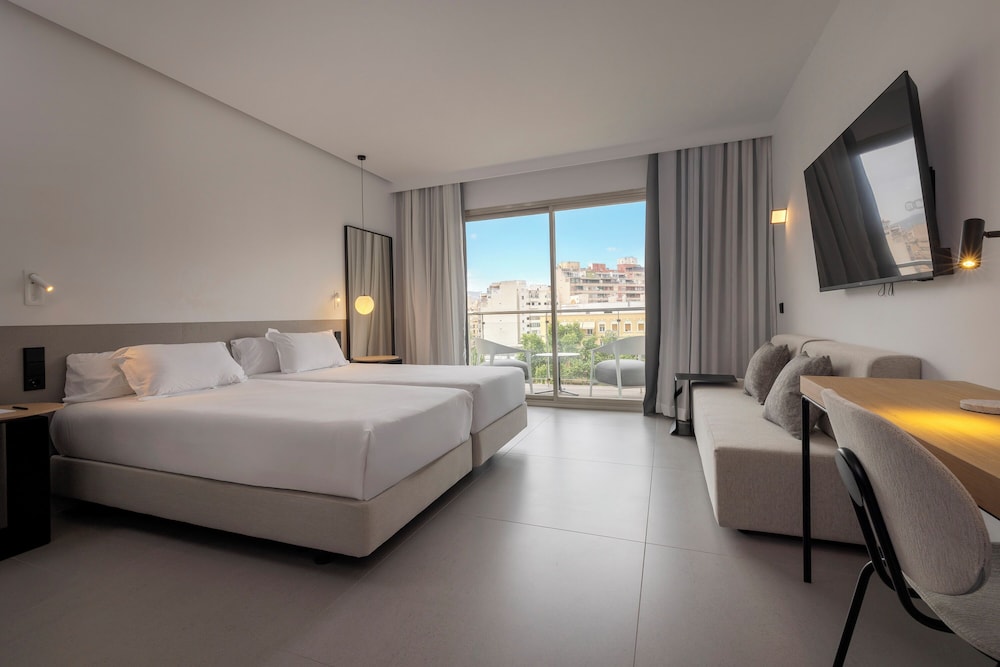 Double Room Single Use, Balcony, City View photo 2