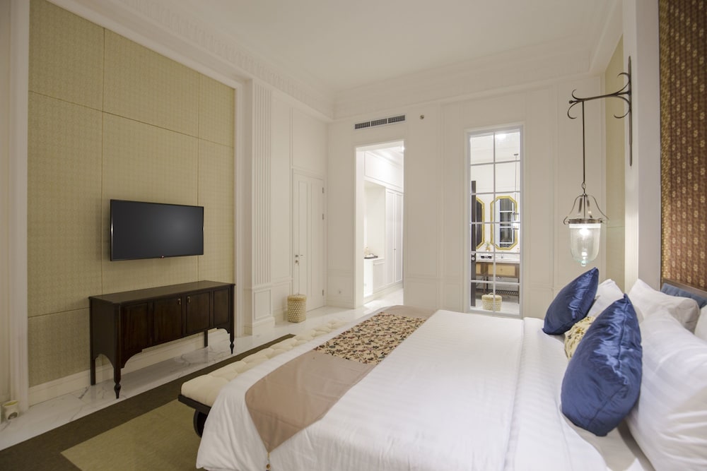 Premier Room