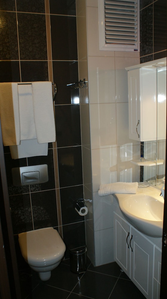Standard Room photo 2