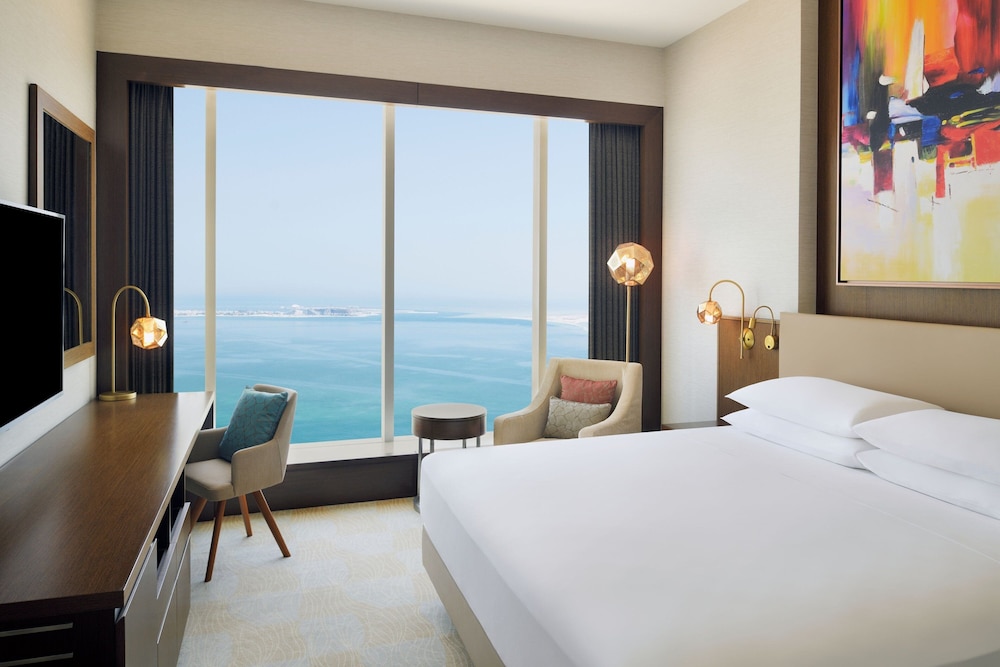 Deluxe Room, 1 King Bed (City View)