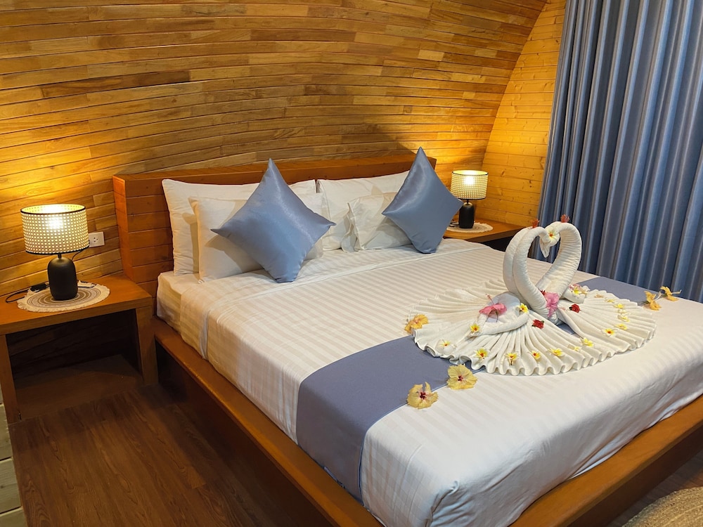 Superior Double Room, Bathtub, Sea View