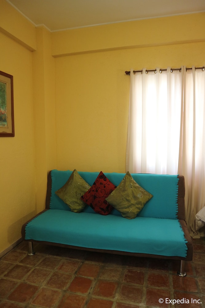 Family Room photo 2