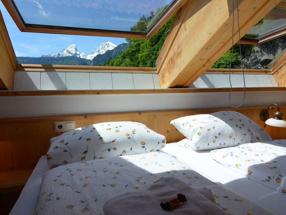 Classic House, Multiple Bedrooms photo 1