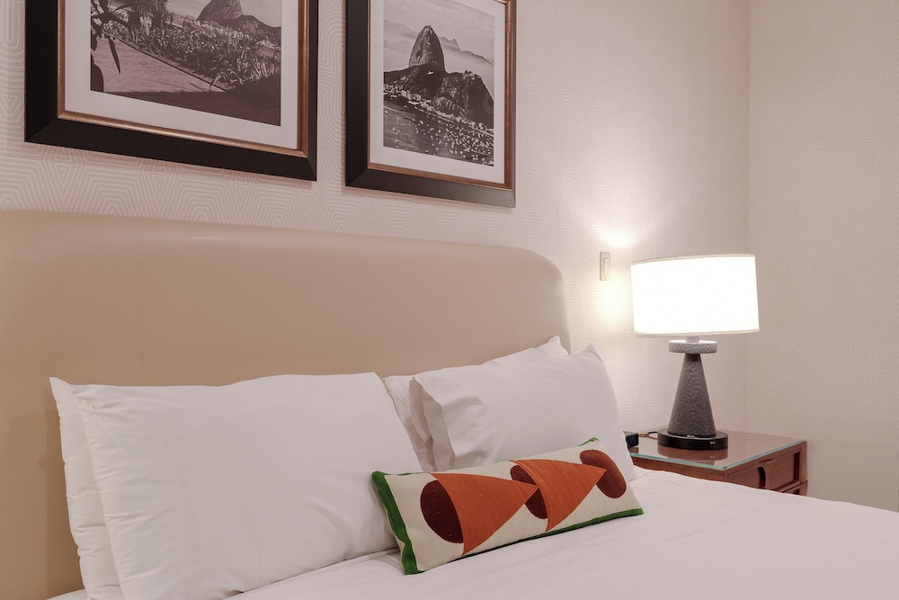 Premier Suite, 1 King Bed - Photo 1