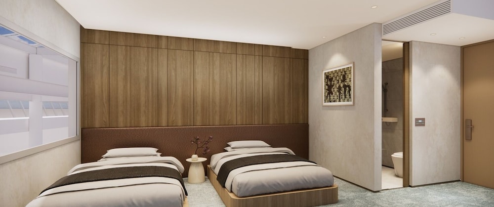 Standard Twin Room (24 Hours)-transit passenger only photo 1