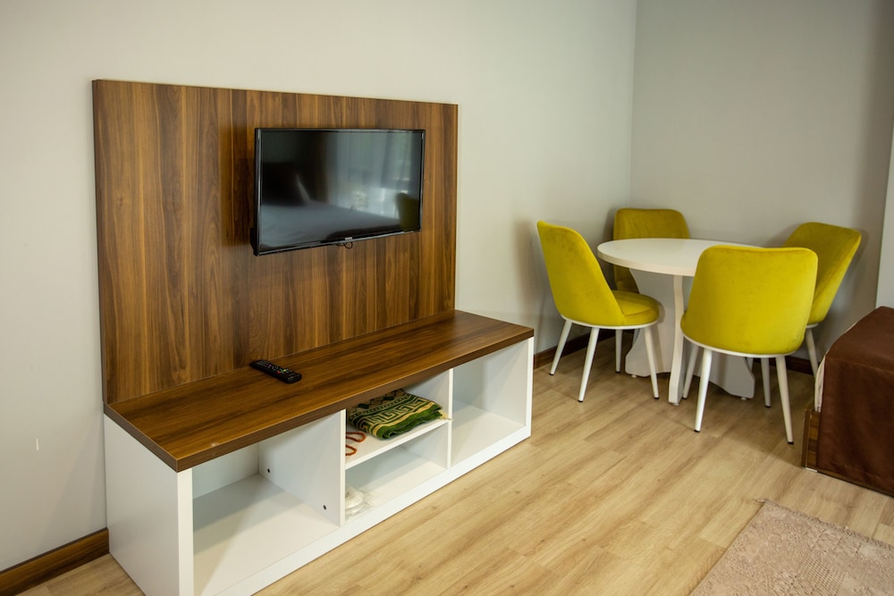 Family Room - Photo 7