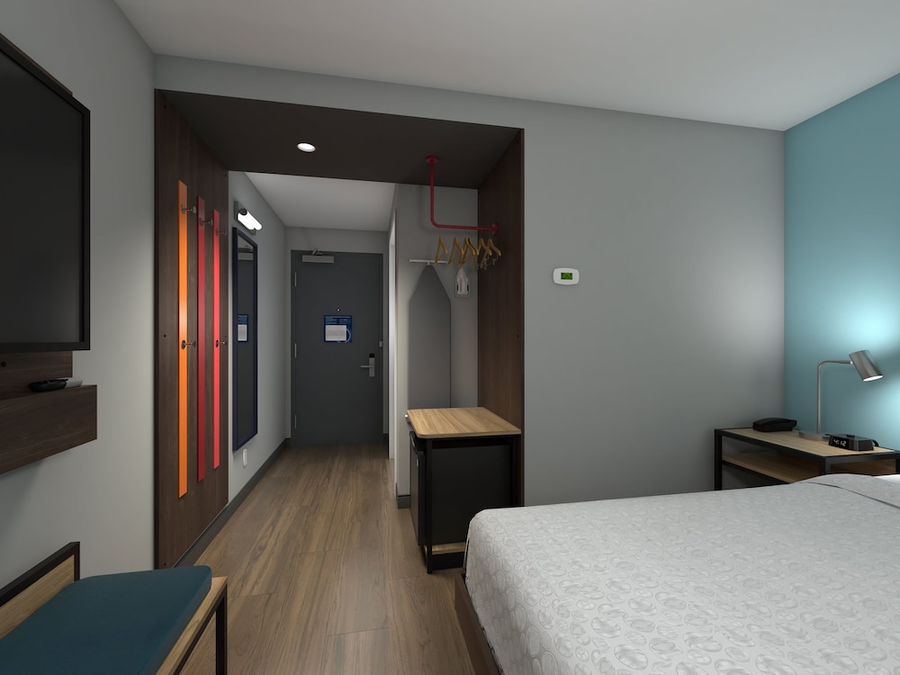Room, 1 King Bed, Accessible (Hearing) - Photo 2
