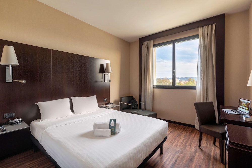 Standard Double Room, Non Smoking, City View - Photo 1