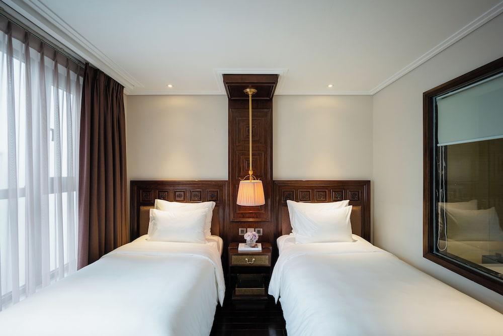Classic Wing Twin Room