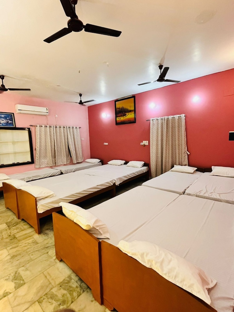 Deluxe Room, Multiple Beds