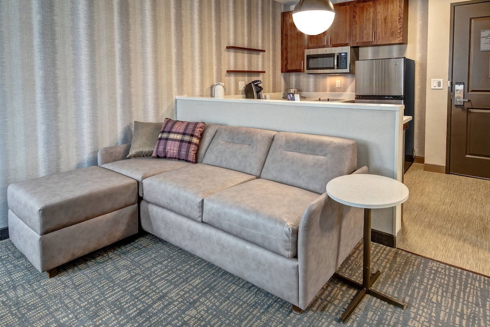 King Studio with Sofa Bed and Transfer Shower - Mobility and Hearing Accessible