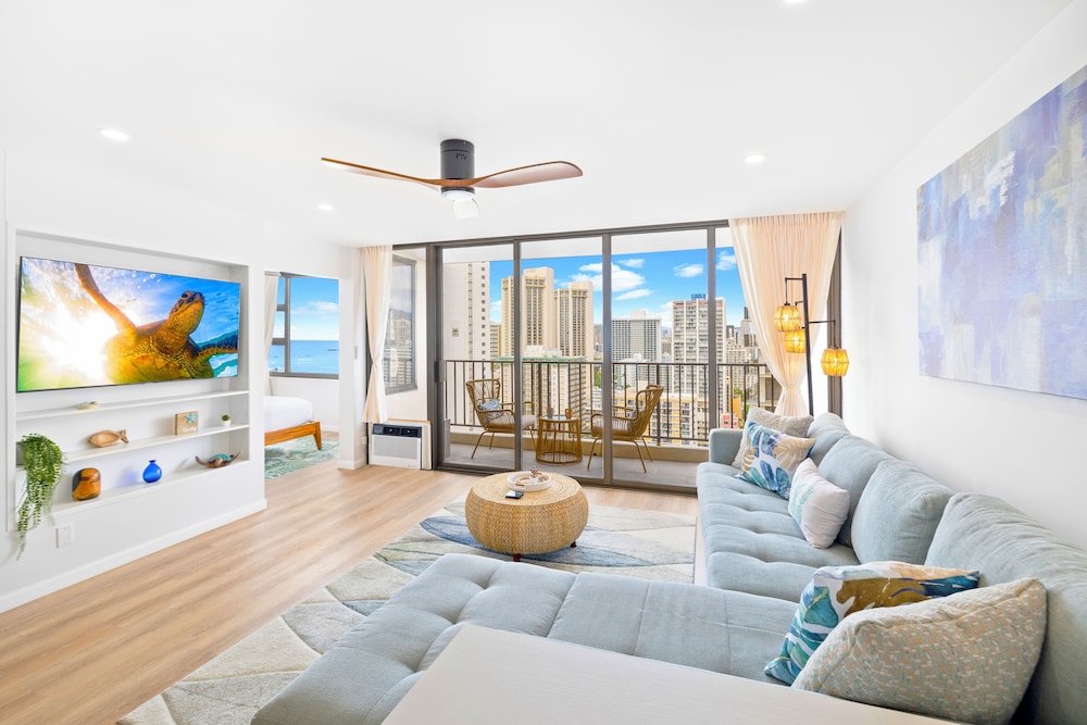 Premium Remodeled Condo with Ocean View and Parking: Premium Suite, 1 Bedroom, Air conditioning, Ocean View (0147) photo