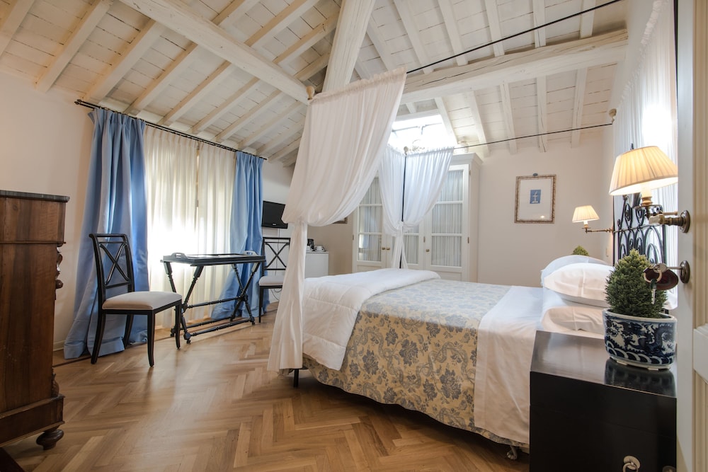 Superior Double Room - Photo 7