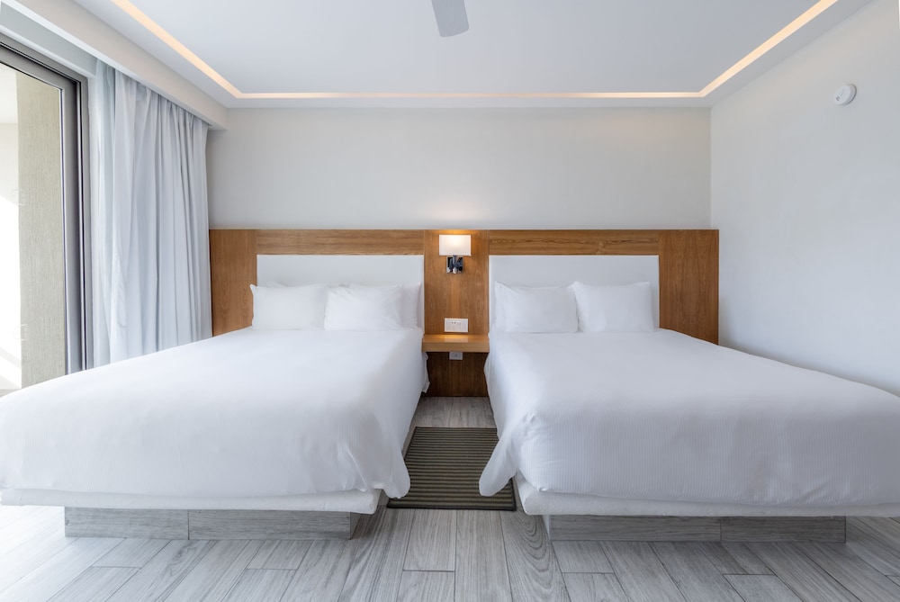 Deluxe Room, 2 Double Beds, Ocean View
