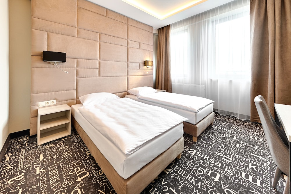 Standard Double or Twin Room - Photo 1