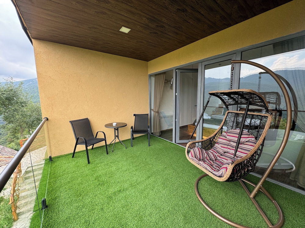 Luxury Double Room, Balcony, Mountain View photo 3