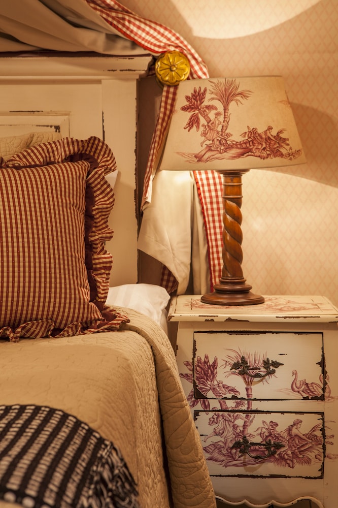 Deluxe Suite photo 1