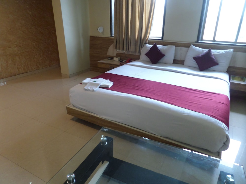 Grand Room photo 2