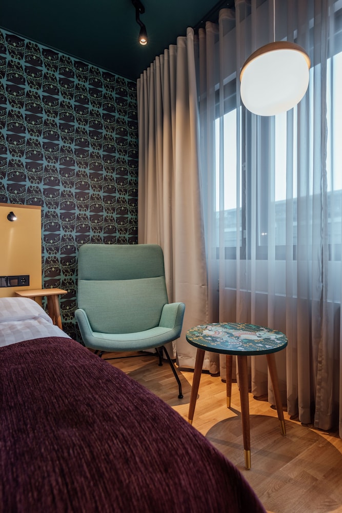 Standard Twin Room - Photo 4