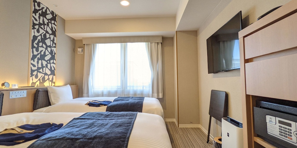 Economy Twin Room, Non Smoking - Photo 2