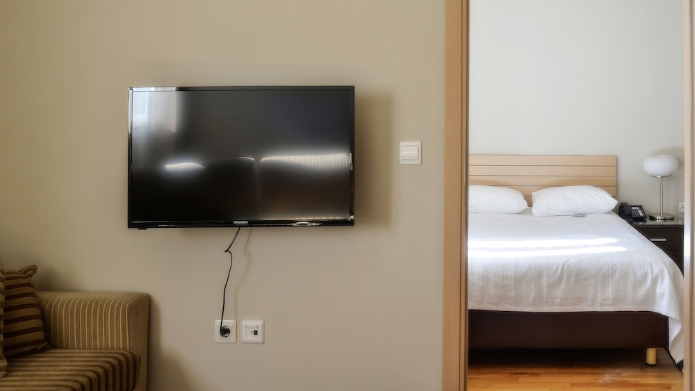 Economy Suite - Photo 14