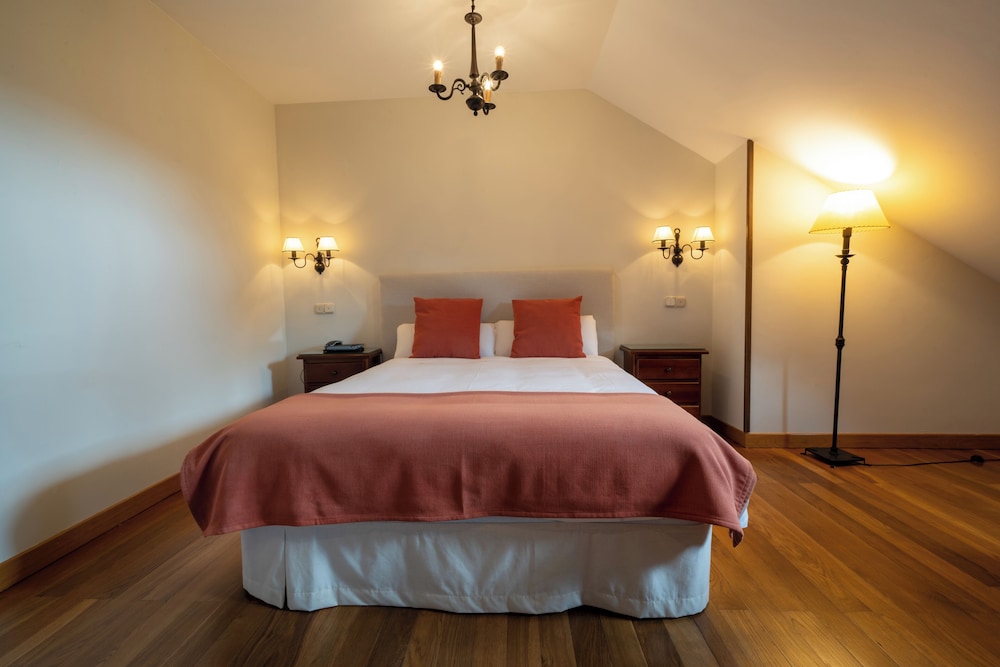 Standard Double or Twin Room photo 2