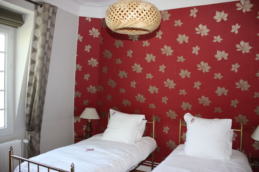 Family Suite, 2 Bedrooms, Kitchenette, Garden View photo 2