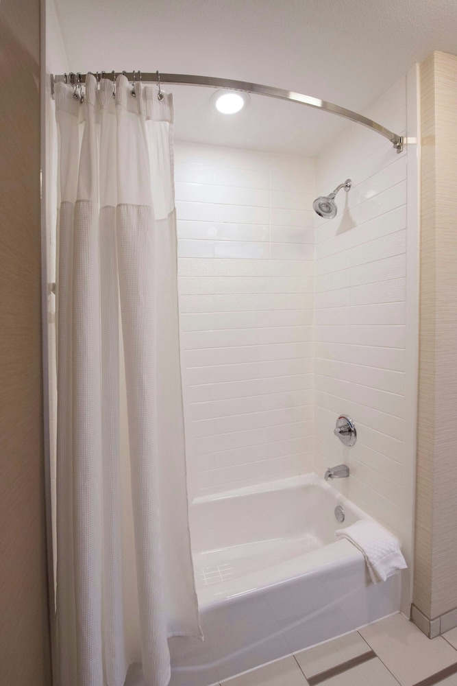 Room, 1 King Bed with Sofa bed (Mobility Accessible, Tub) - Photo 4