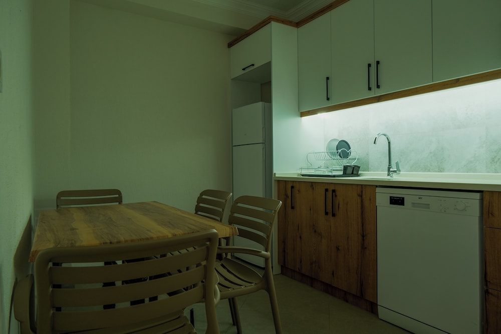 Classic Condo, 1 Bedroom - Photo 15