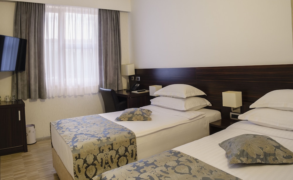 Comfort Twin Room, 2 Queen Beds