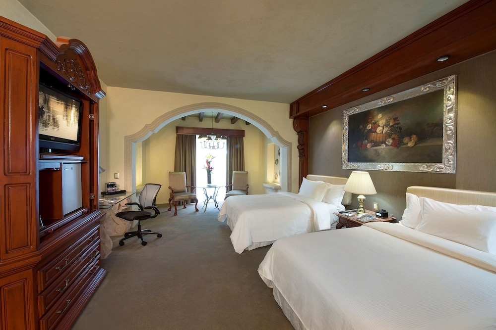 Junior Suite, 2 Double Beds - Photo 3