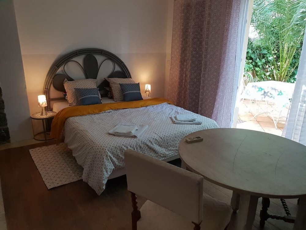 Economy Double Room (A4) photo 1