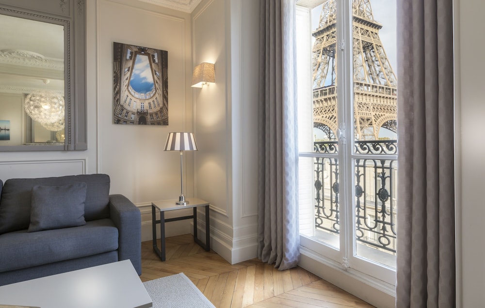 Superior Apartment, 3 Bedrooms, City View photo 3