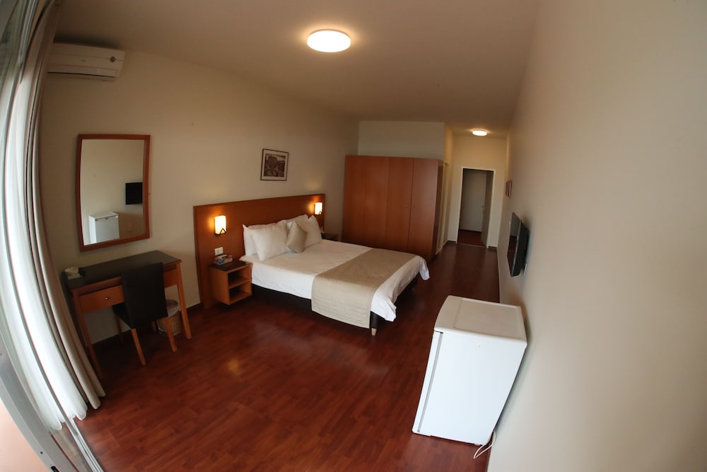 Standard Room, 1 Queen Bed, Pool View photo 2