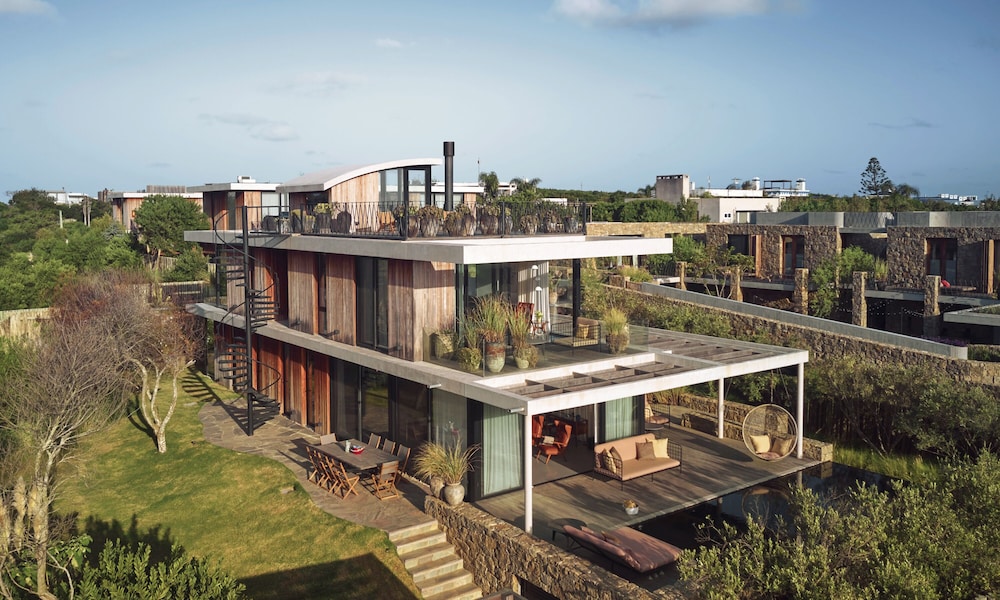 Exclusive Villa, 3 Bedrooms photo 2