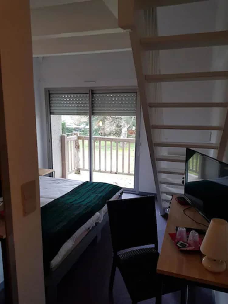 Comfort Quadruple Room, Multiple Beds, Non Smoking, Pool View