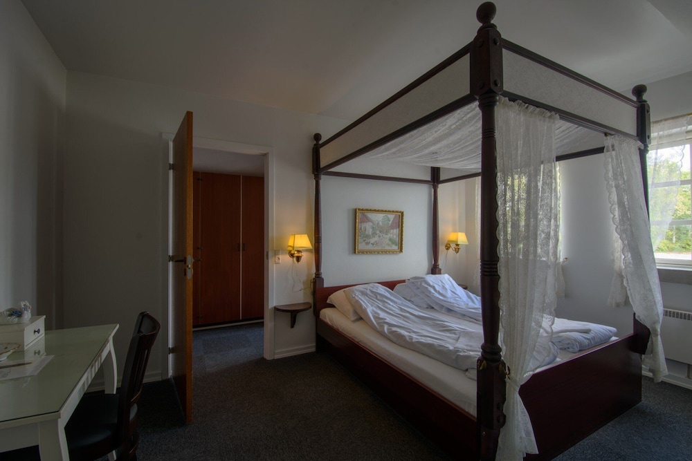 Basic Double Room