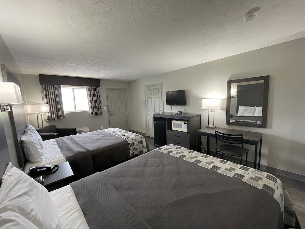 Room, 2 Queen Beds, Non Smoking - Photo 3