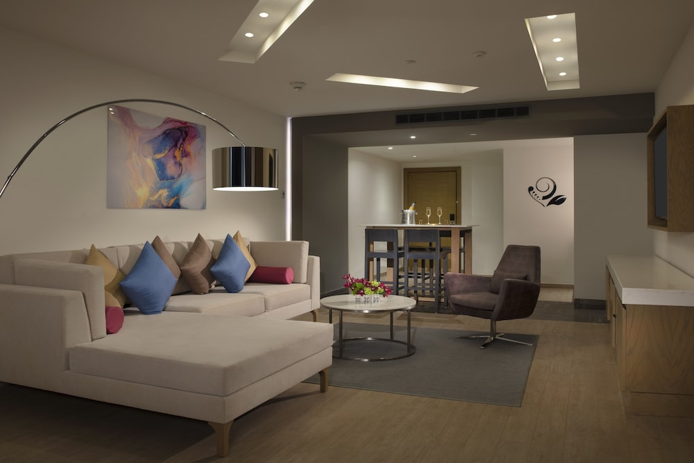 Preferred Club Master Suite Ocean Front King - Photo 1