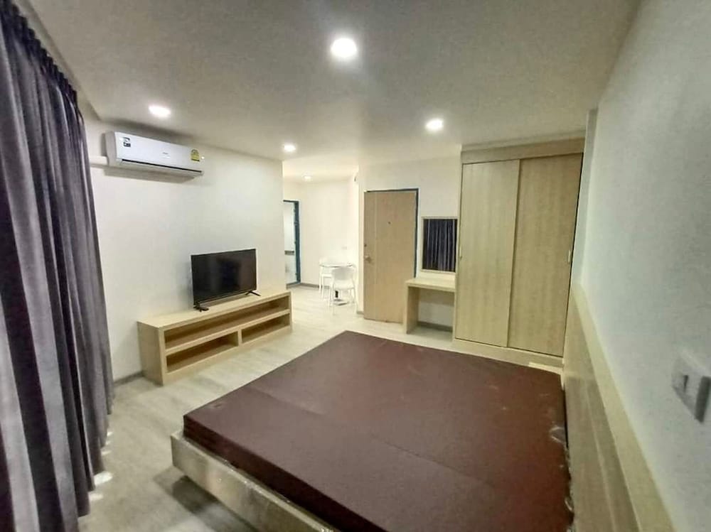 Family Room photo 1