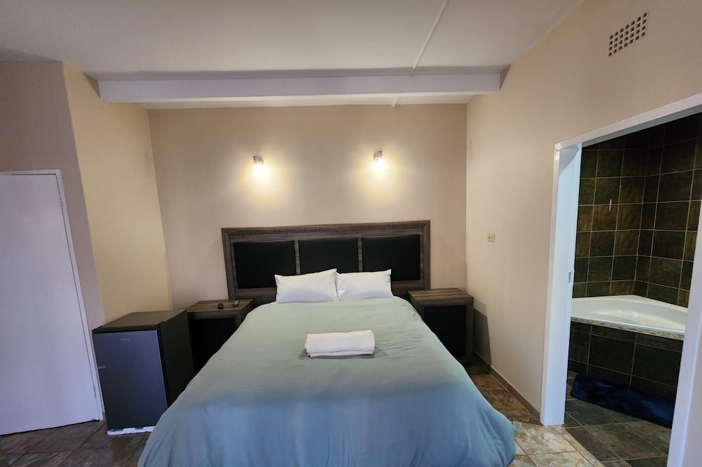 Basic Double Room photo 1