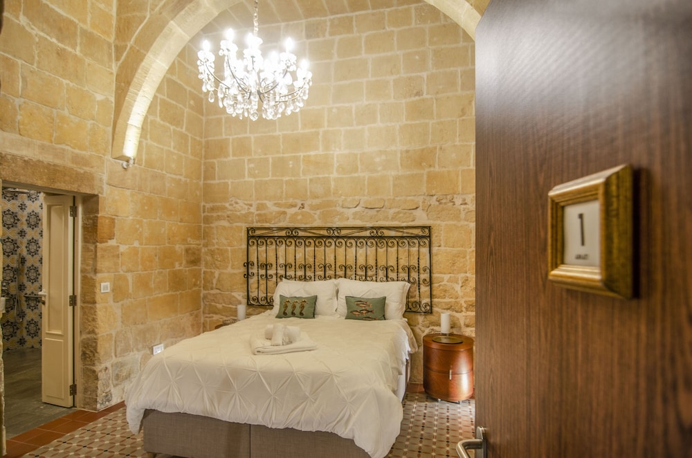 Traditional Double or Twin Room